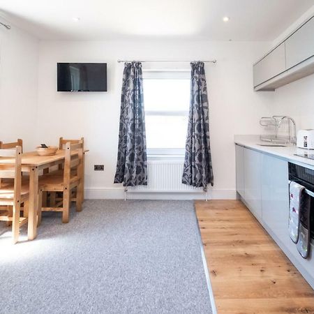 Rowan - Three Tuns Apartments , Wickham Market - By Aldeburgh Coastal Cottages Pettistree Экстерьер фото